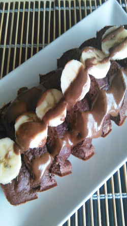 Bizcocho de avena, plátano y chocolate fit en Experimentando en la cocina